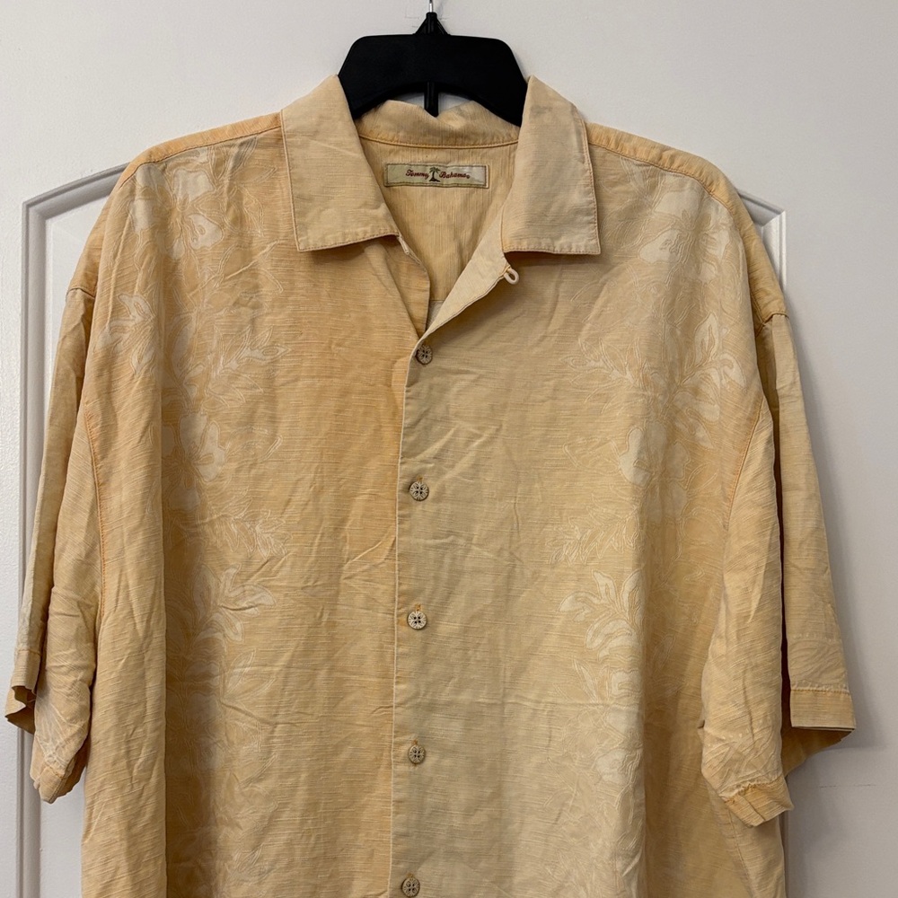 Tommy Bahama Beige Short-Sleeve Camp Collar Button-Down Shirt